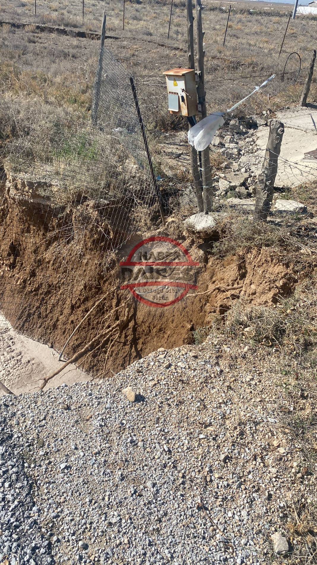 Konya’nın kabusu merkeze dayandı! Yol ortasında dev obruk oluştu 1